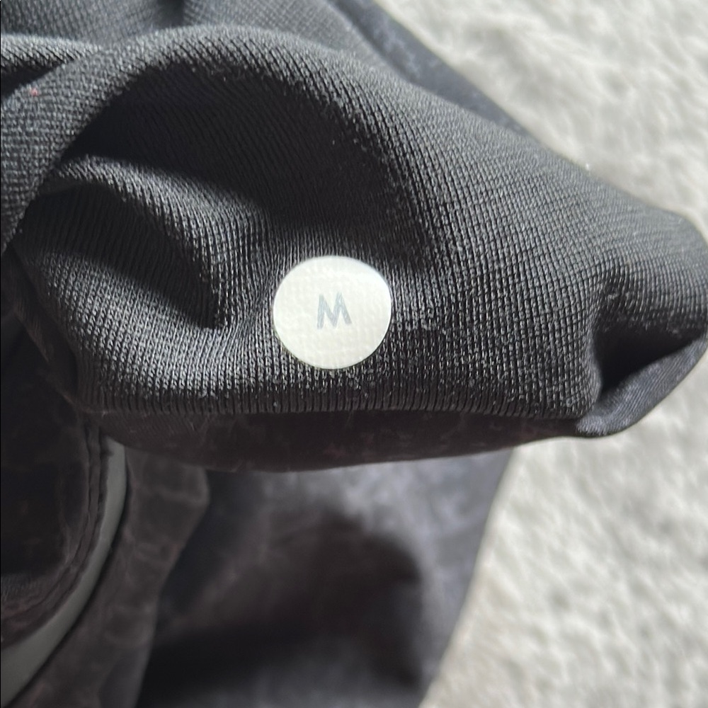 Lululemon Athletica Gray Athletic Shorts Lightweight Comfort - Picture 3 of 7